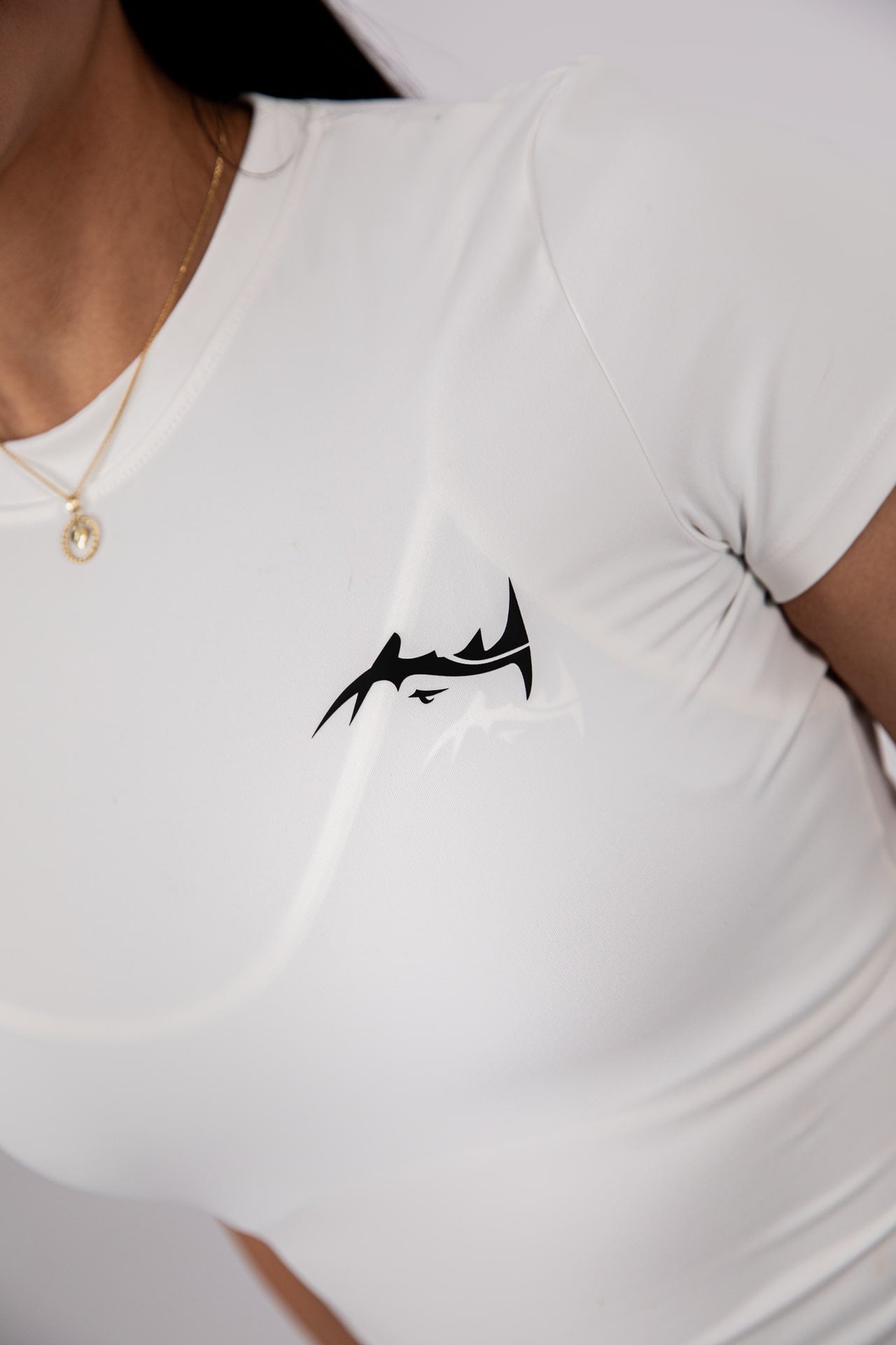 Major Mindset Funktionsshirt in Weiß Close-up Logo