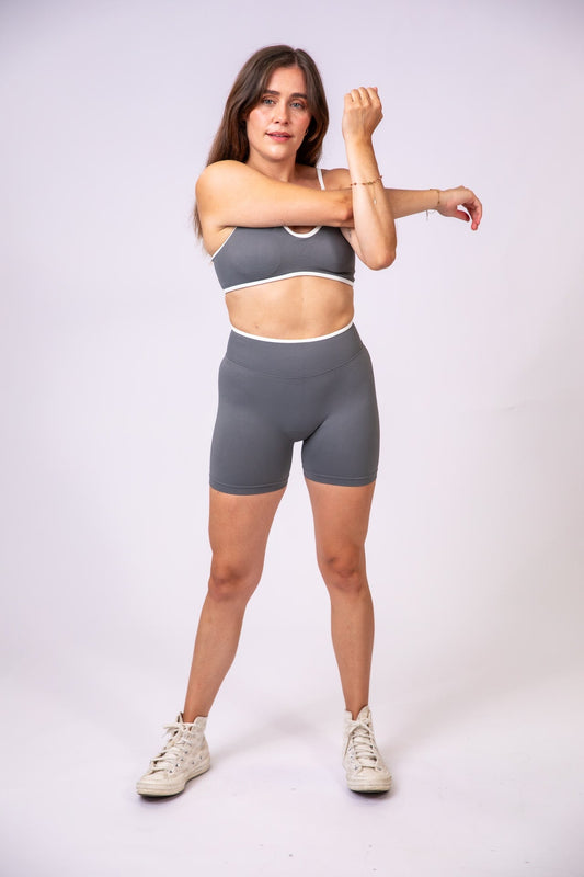 Major Mindset Heritage Set grau, Sport-BH und Shorts, frontal