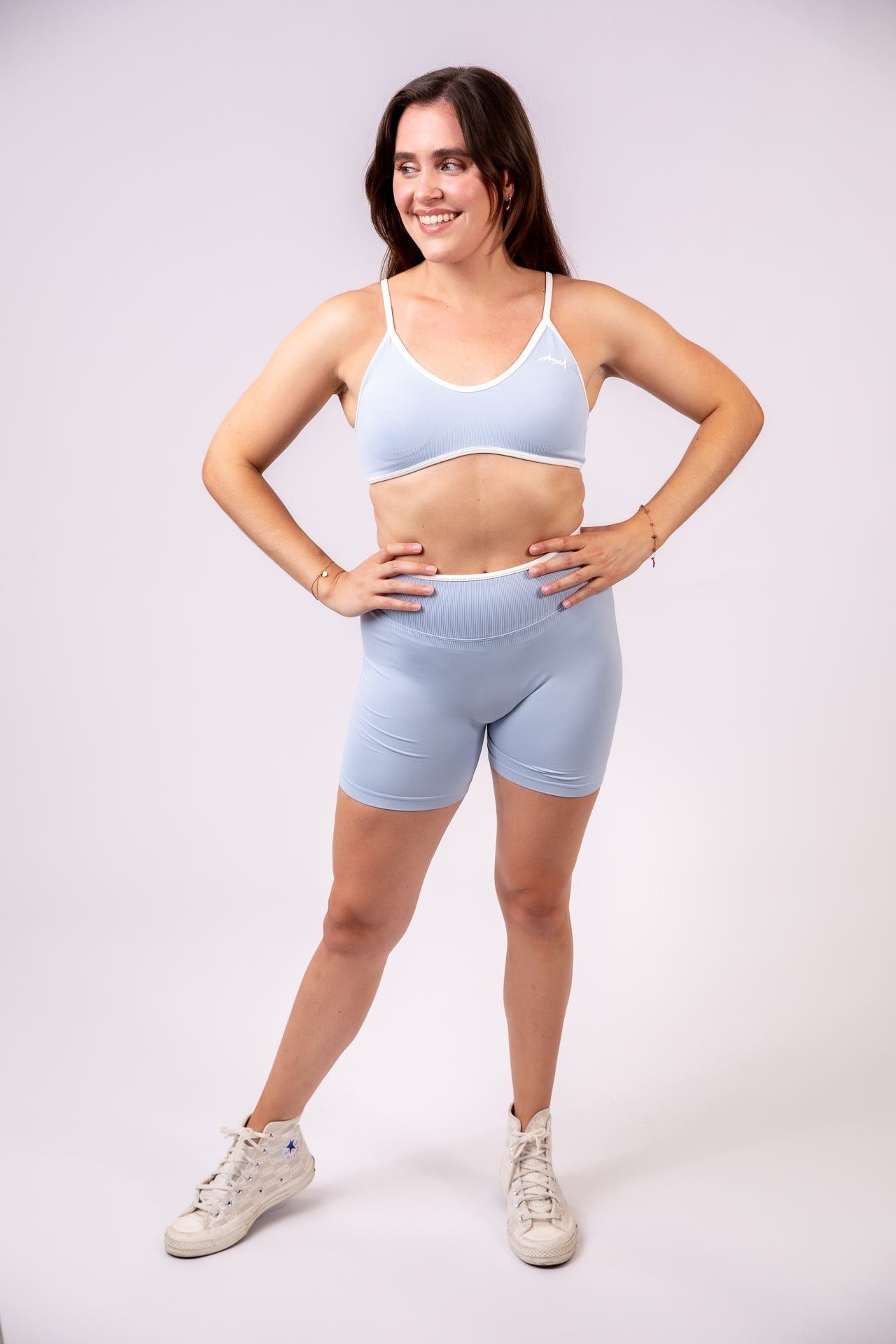 Major Mindset Heritage Set himmelblau, Sport-BH und Shorts, frontal