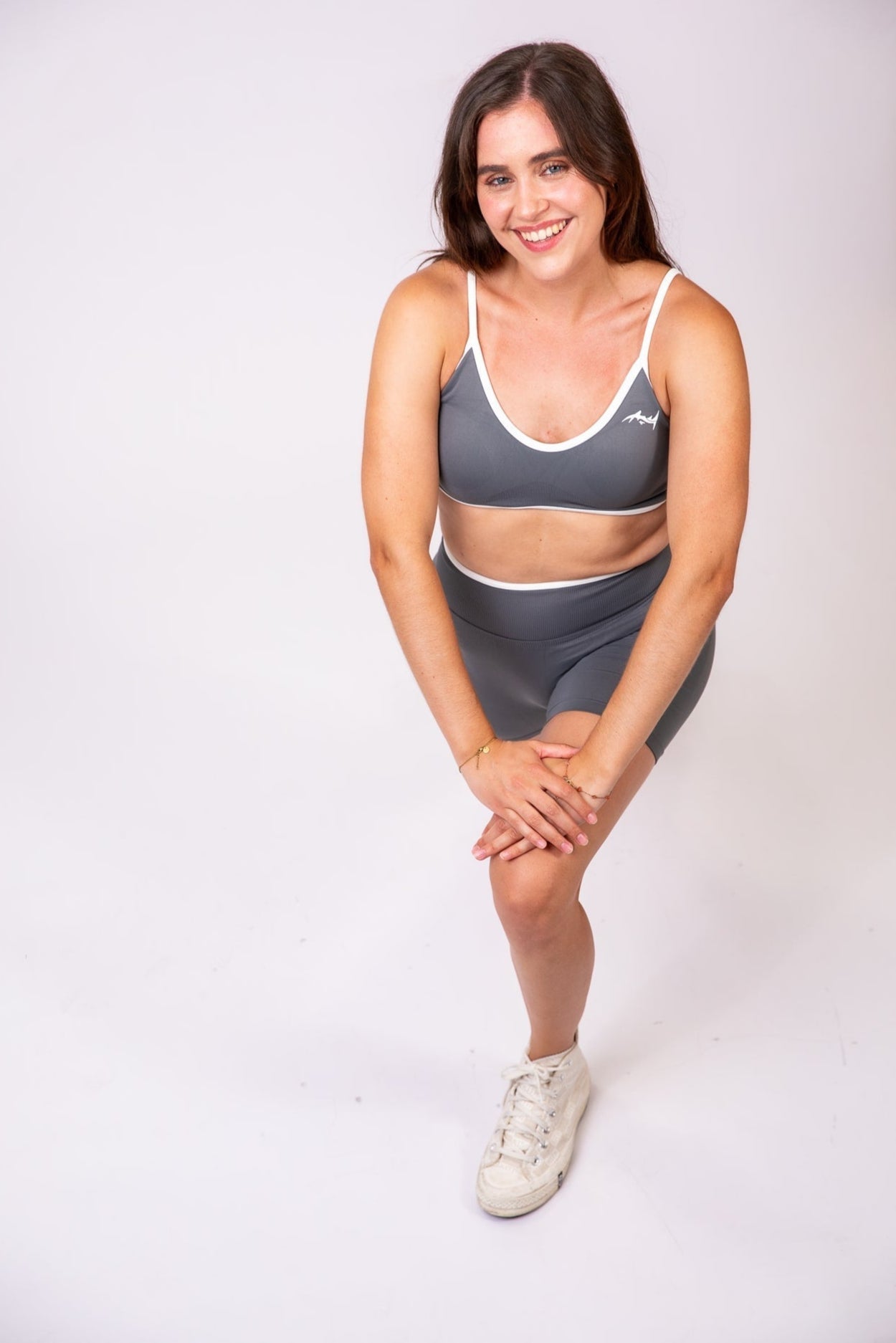 Major Mindset Heritage Set grau, Sport-BH und Shorts, frontal