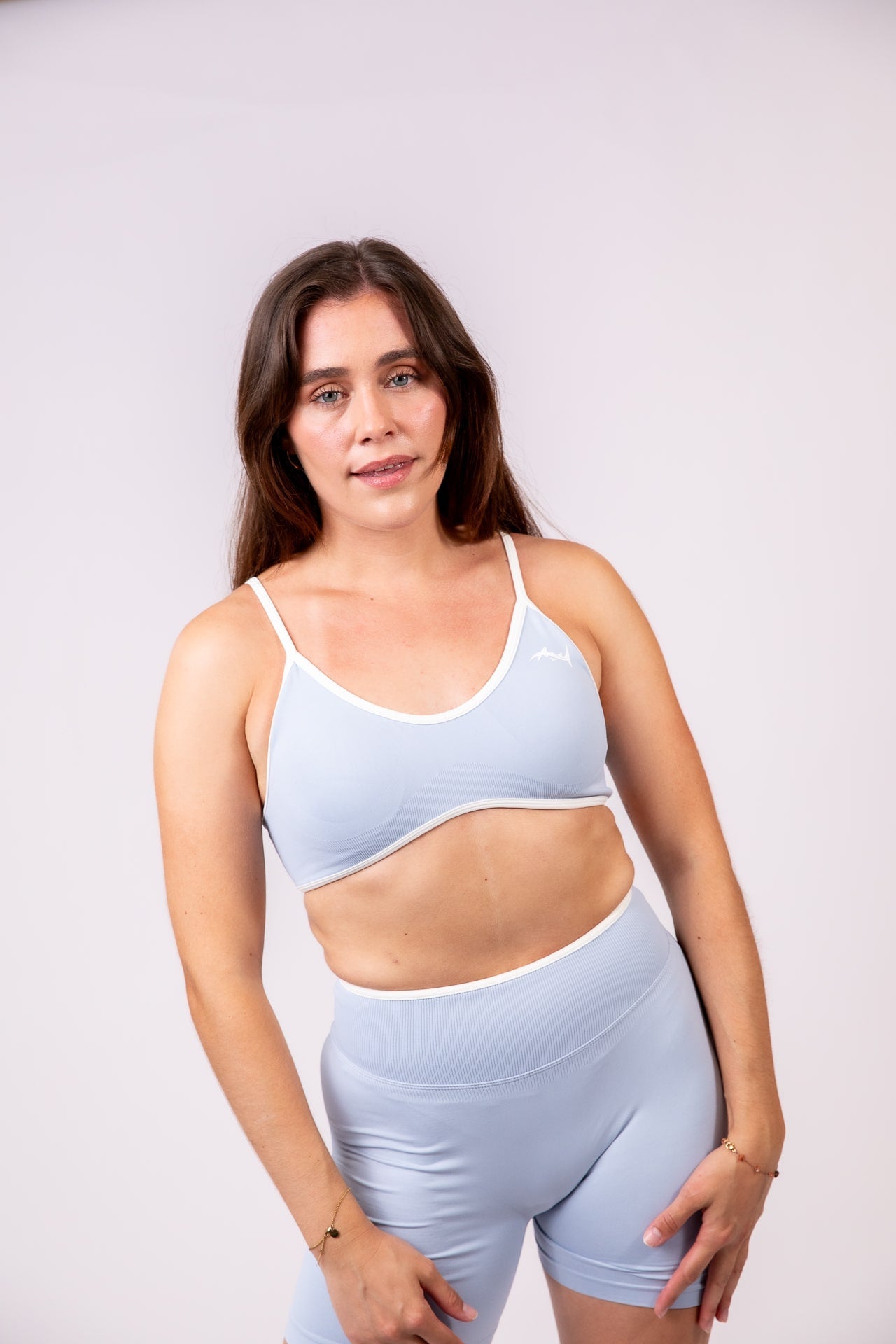 Major Mindset Heritage Set himmelblau, Sport-BH und Shorts, frontal